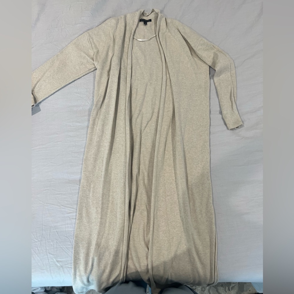 Banana Republic floor length thick cream duster. Worn a few times, size M